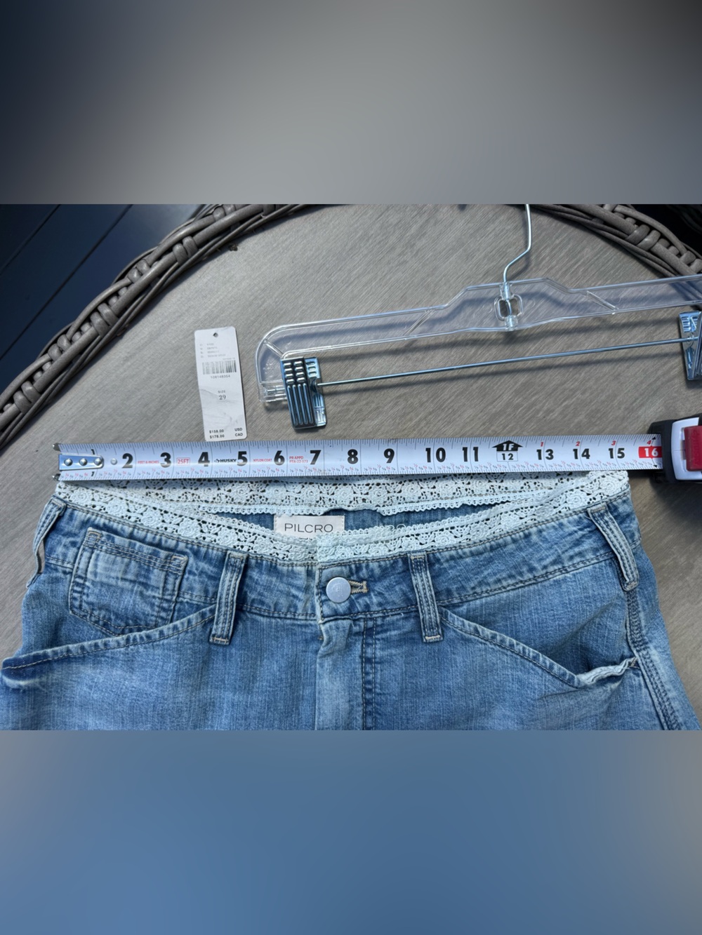 New! Pilcro Kayden High-Rise Carpenter
Barrel Jeans! Size 29 - Picture 7 of 9